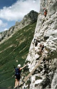 Via-Ferrata-GrandBornand-TourJalouvre-grandborn3.jpg